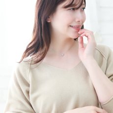 インフィニット クロスバレル ペンダントの着用イメージ（6）