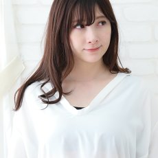 Natural Gold アズキチェーン 0.75mm幅の着用イメージ（4）