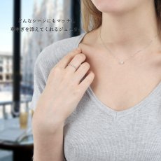 Karen ダイヤモンド ペンダントの着用イメージ（4）