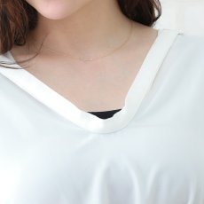 Natural Gold アズキチェーン 0.75mm幅の着用イメージ（7）