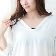Natural Gold アズキチェーン 0.75mm幅の着用イメージ（5）