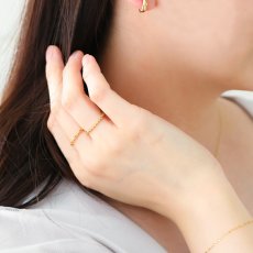 Lutea Dress リングの着用イメージ（6）