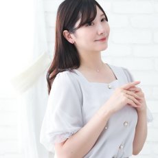 Reason ダイヤモンド0.06ct 中折れピアスの着用イメージ
