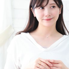 Keller ボール 6mm スタッドピアスの着用イメージ（2）
