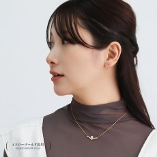 Wendy ラウンド ダイヤモンド Vライン ネックレスの着用イメージ（5）