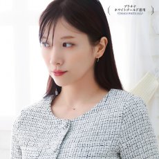 Alba Sorte ダイヤモンド サファイア クローバー ネックレスの着用イメージ