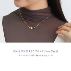 Wendy ラウンド ダイヤモンド Vライン ネックレスの着用イメージ（3）