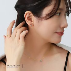Stacy ターコイズ ダイヤモンド ネックレスの着用イメージ（5）