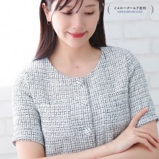 Alba Sorte ダイヤモンド サファイア クローバー ネックレスの着用イメージ（5）