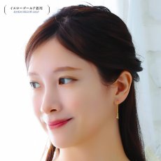 Rory チェーン ダイヤモンド ピアスの着用イメージ（4）