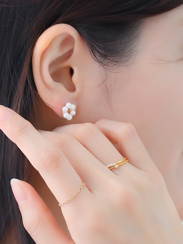 ピアス・イヤリングの着用イメージ